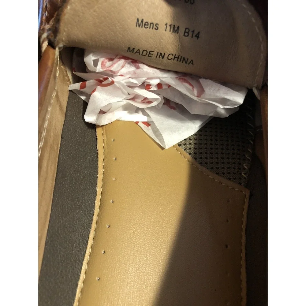 J & M Men's Slip On Loafer Size 11 M Sheep Skin‎ Memory Foam Foot Bed Weave EUC